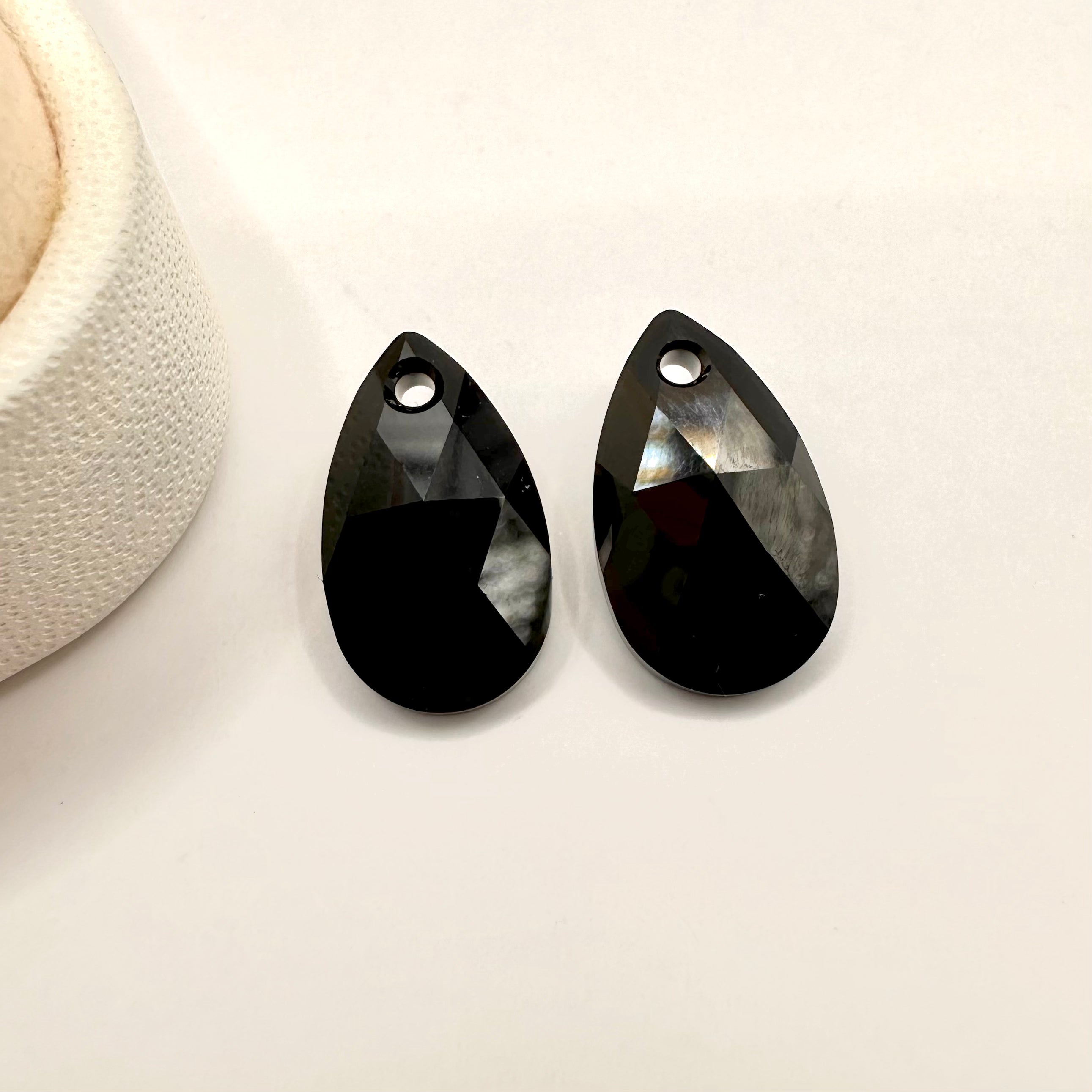 SWAROVSKI CRYSTALS | COLGANTE TEARDROP | 16MM