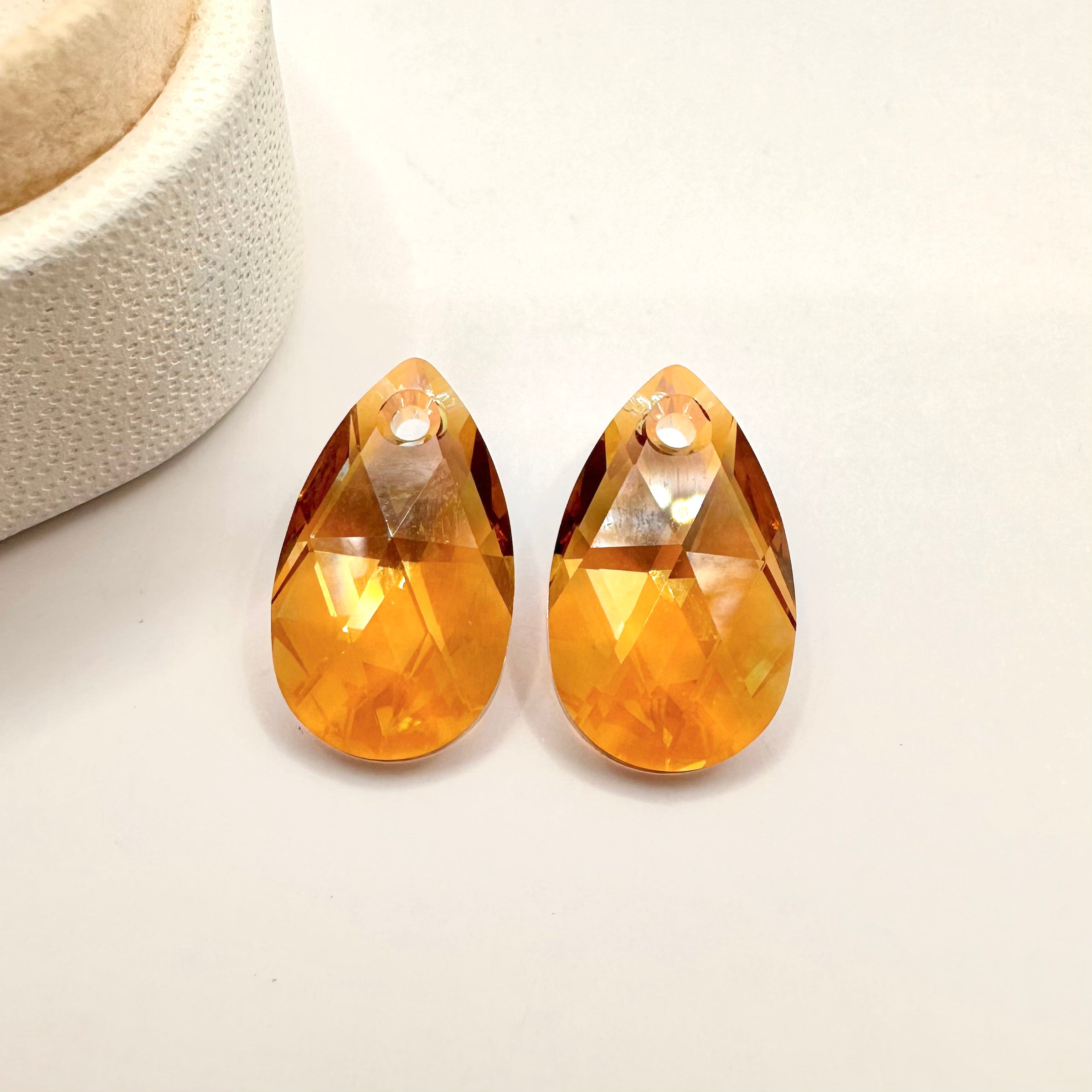 SWAROVSKI CRYSTALS | COLGANTE TEARDROP | 16MM