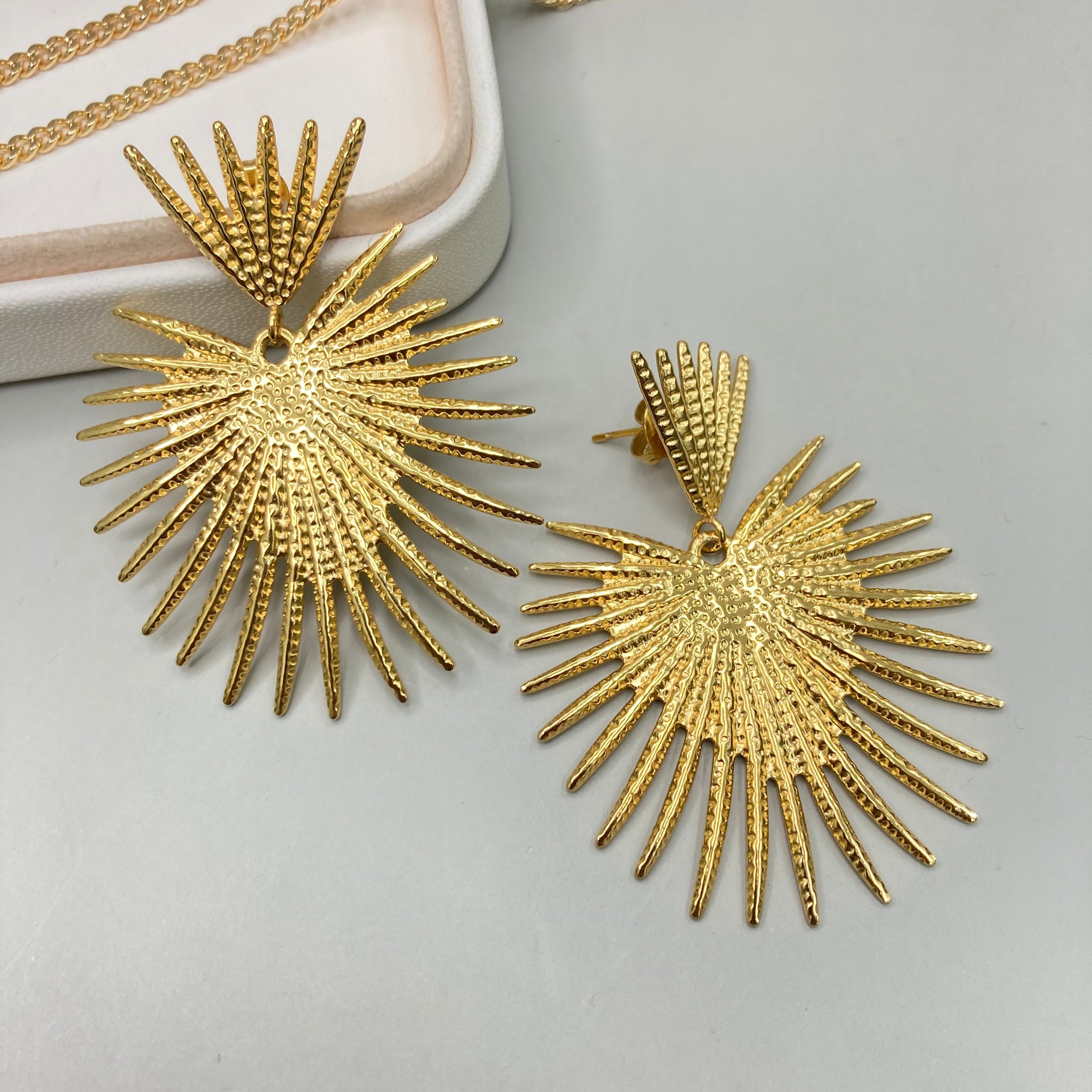 AROS | DISEÑO CORAZÓN CON ESPINAS