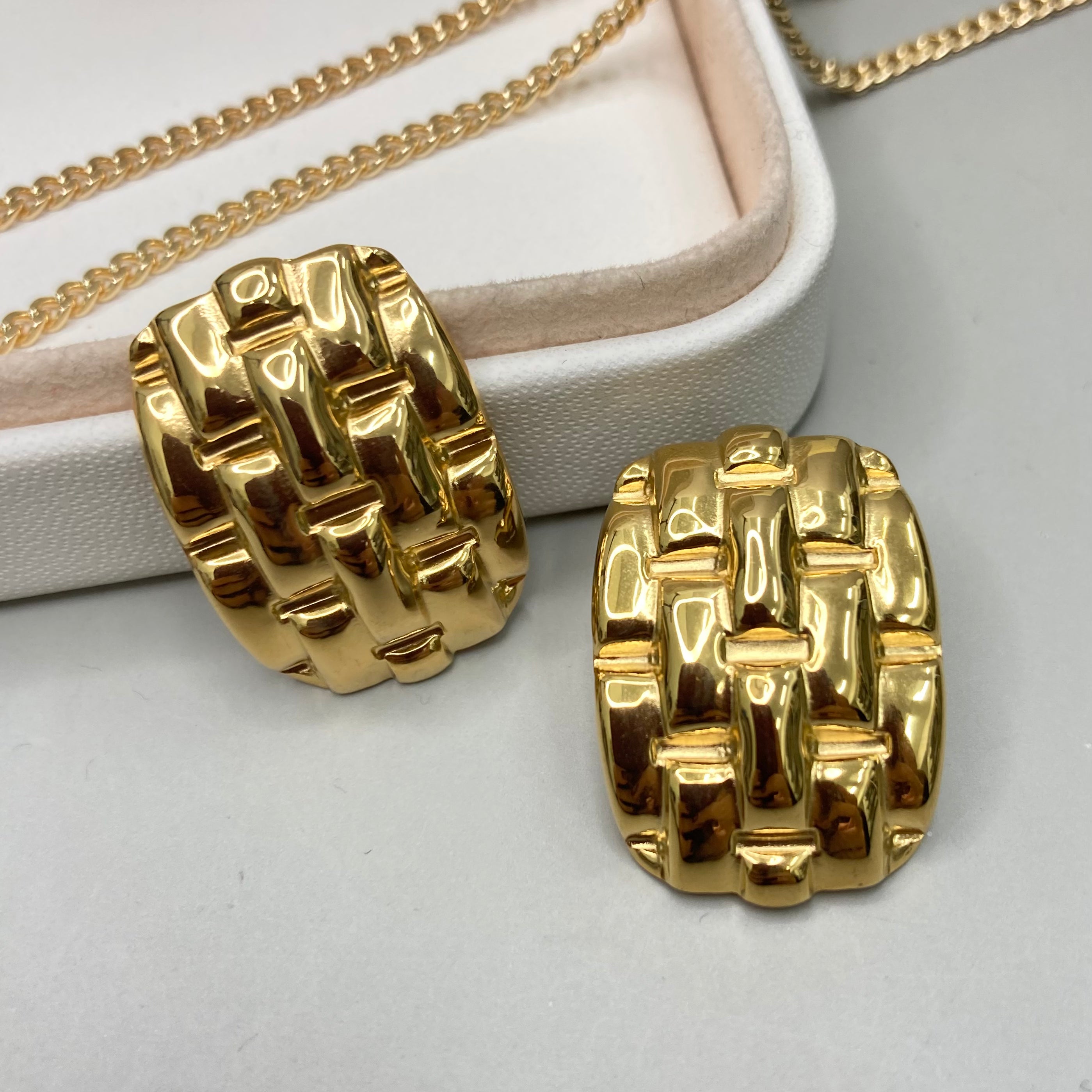 AROS | DISEÑO MOSAICO DORADO