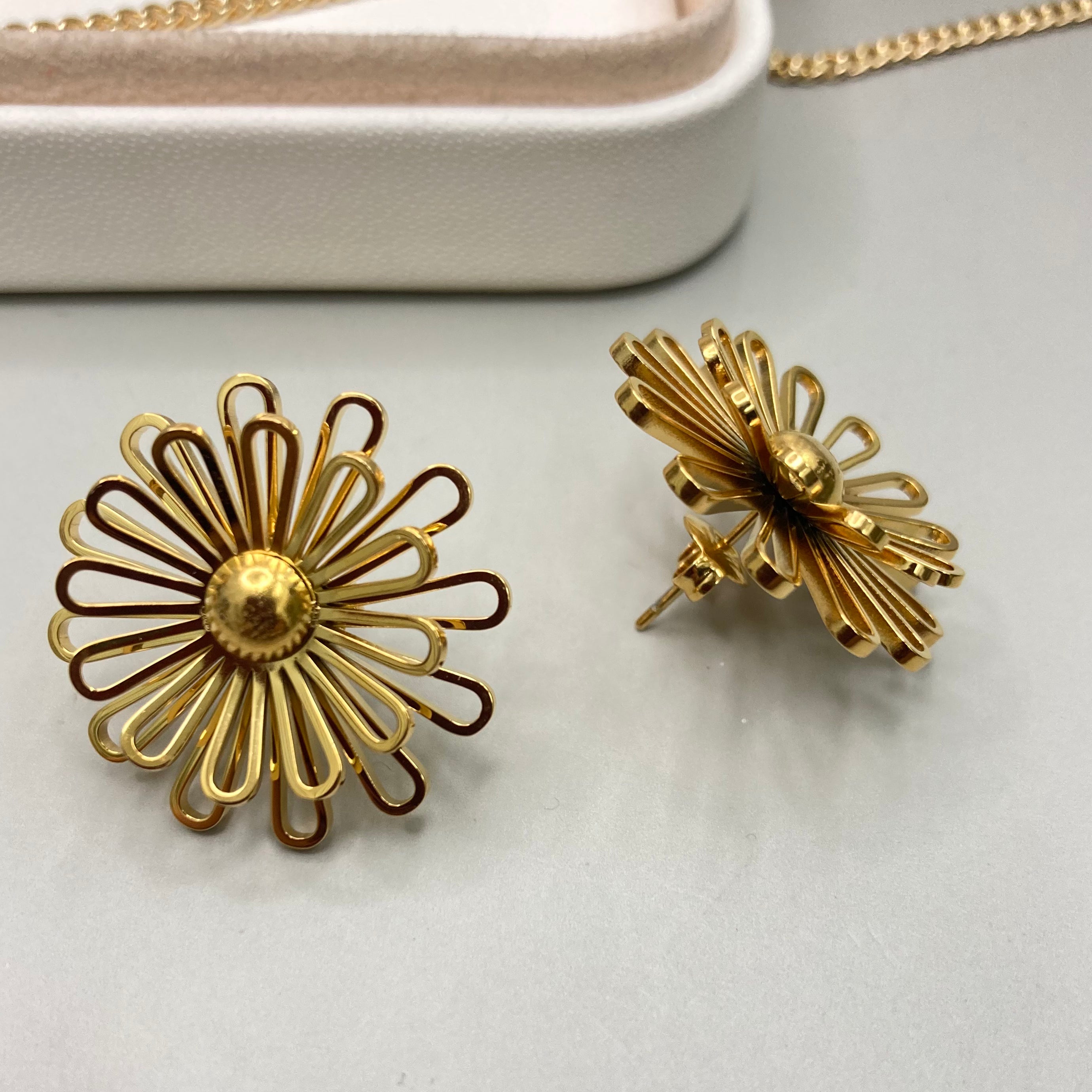 AROS | DISEÑO MARGARITA CON RELIEVE