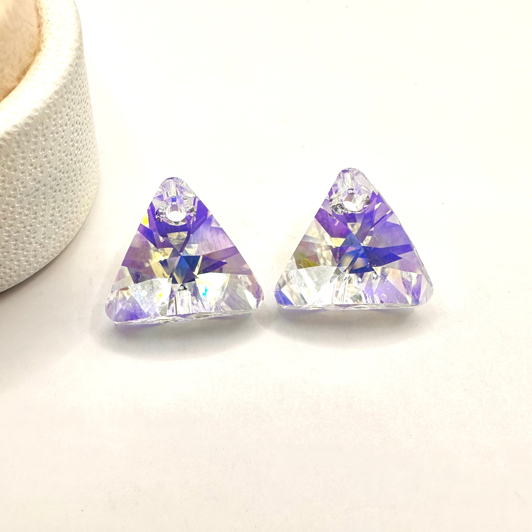 SWAROVSKI CRYSTALS | COLGANTE TRIANGULO (C3)