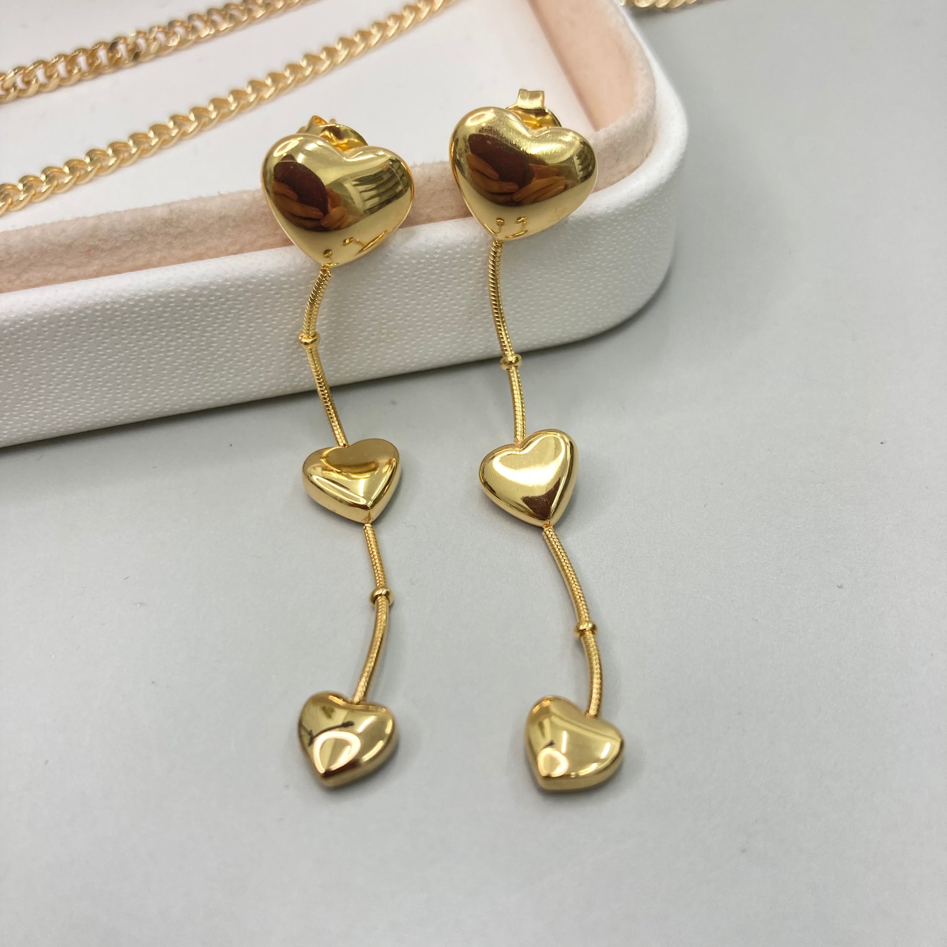 AROS | TRES CORAZONES COLGANTES