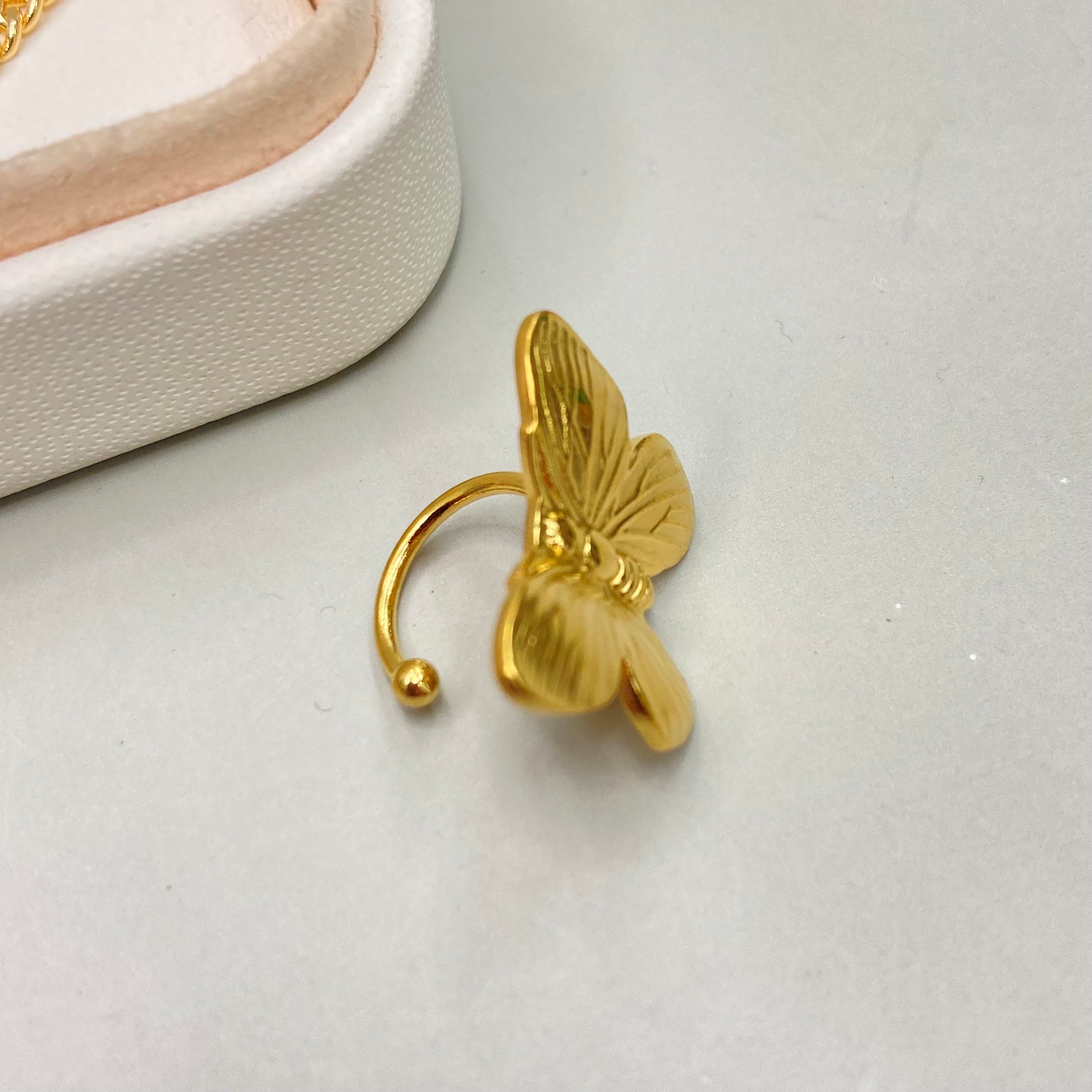 EAR CUFF MARIPOSA | BAÑO DE ORO 18K