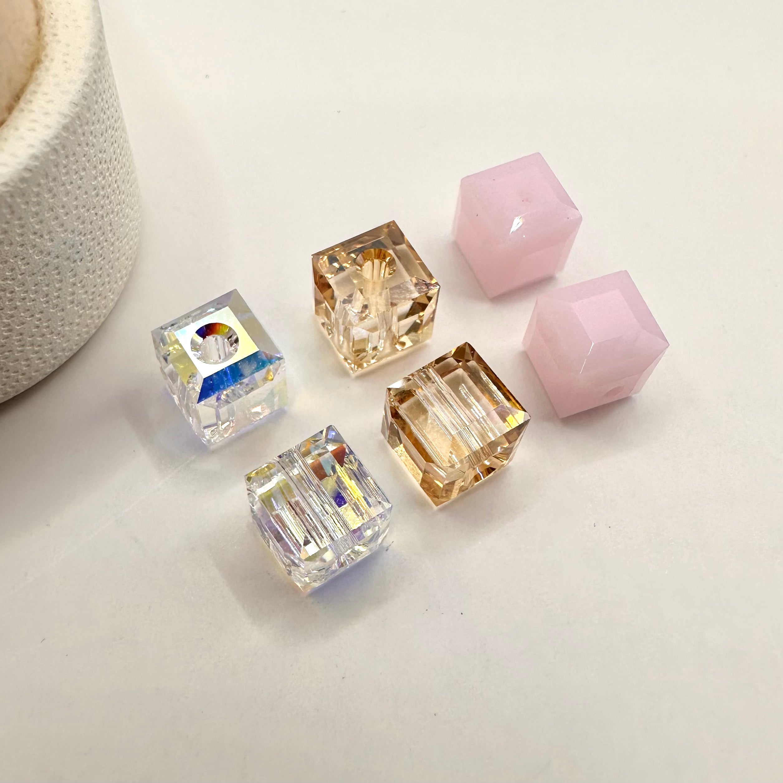 BEAD SWAROVSKI CRYSTALS | CUBO 6MM