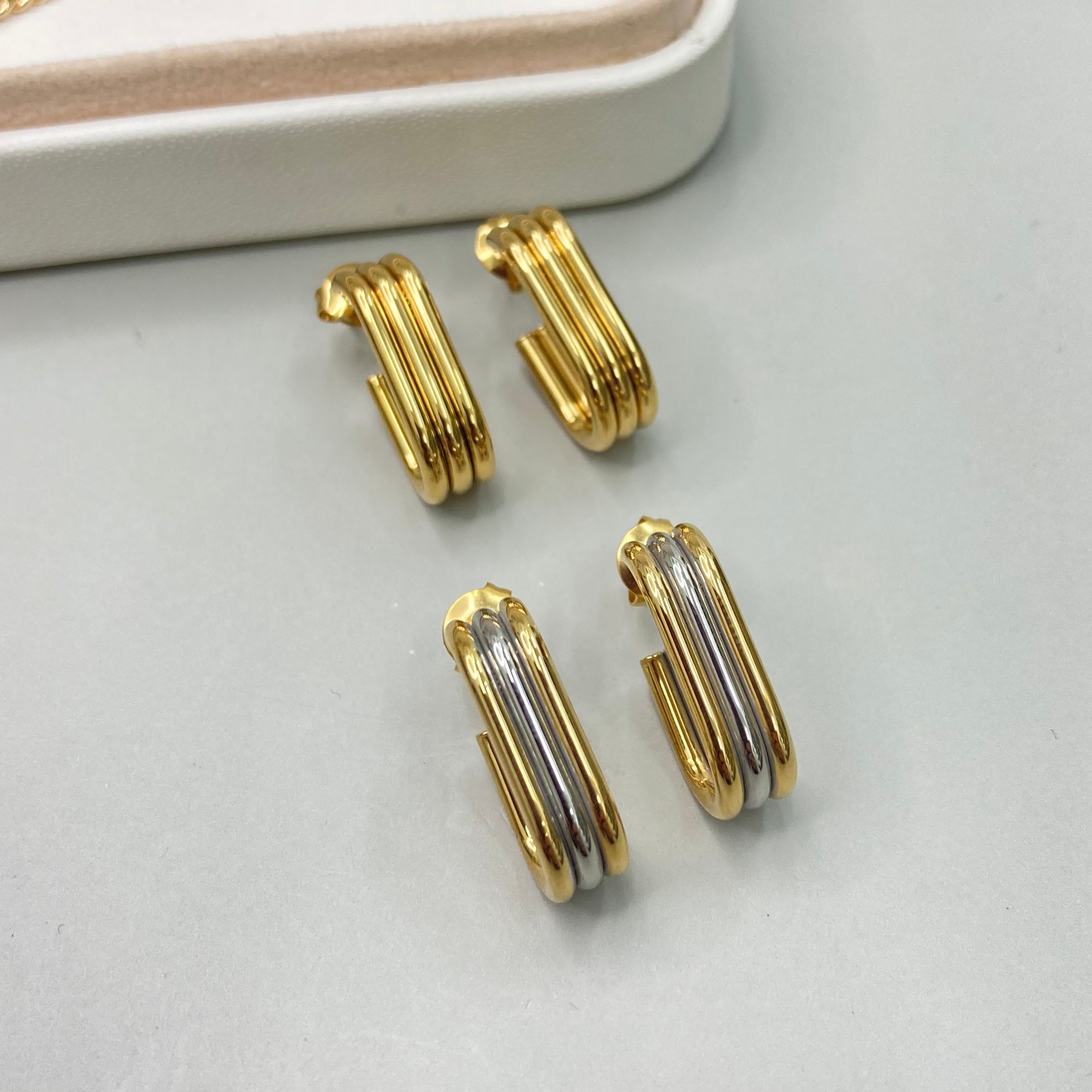 AROS | FORMA DE J
