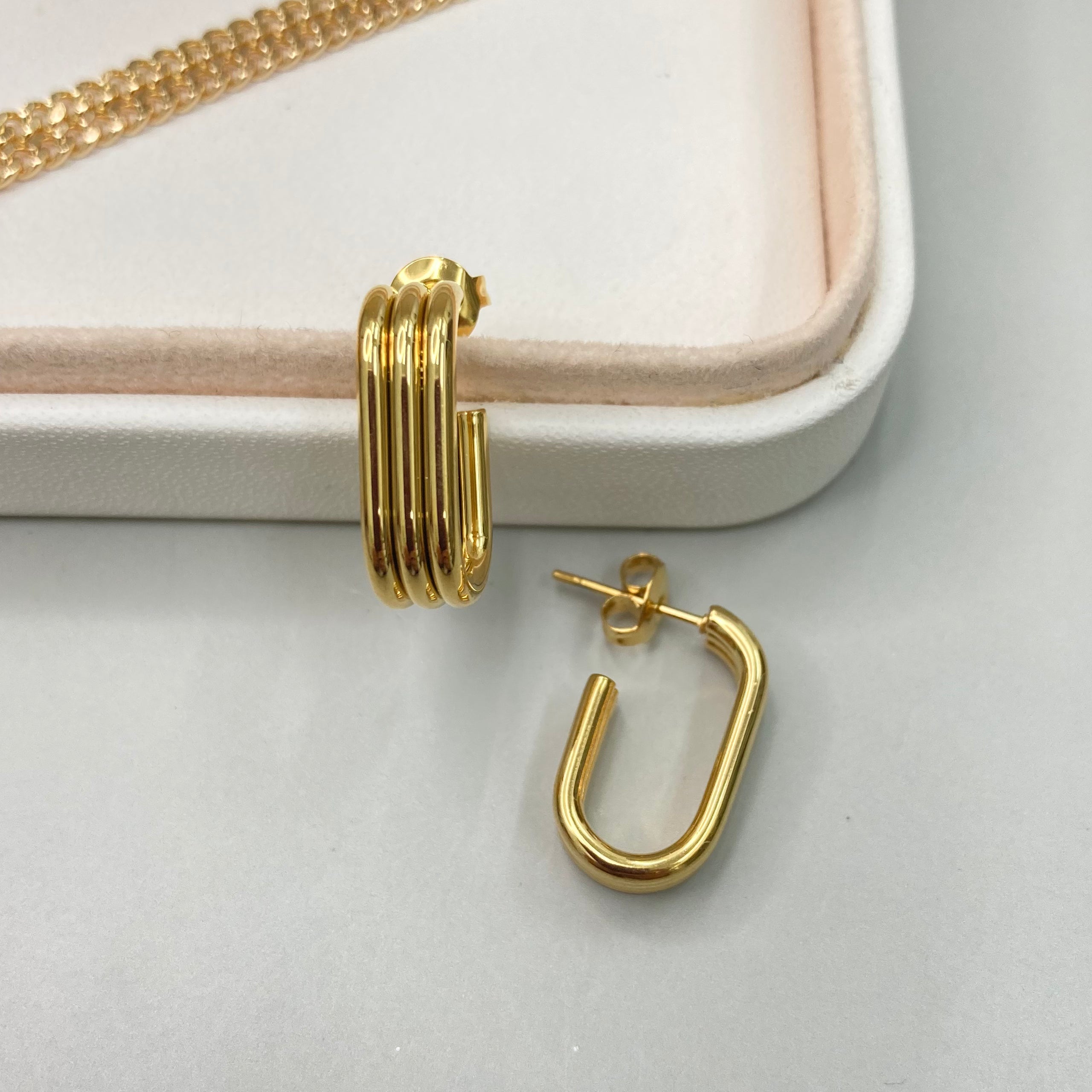 AROS | FORMA DE J
