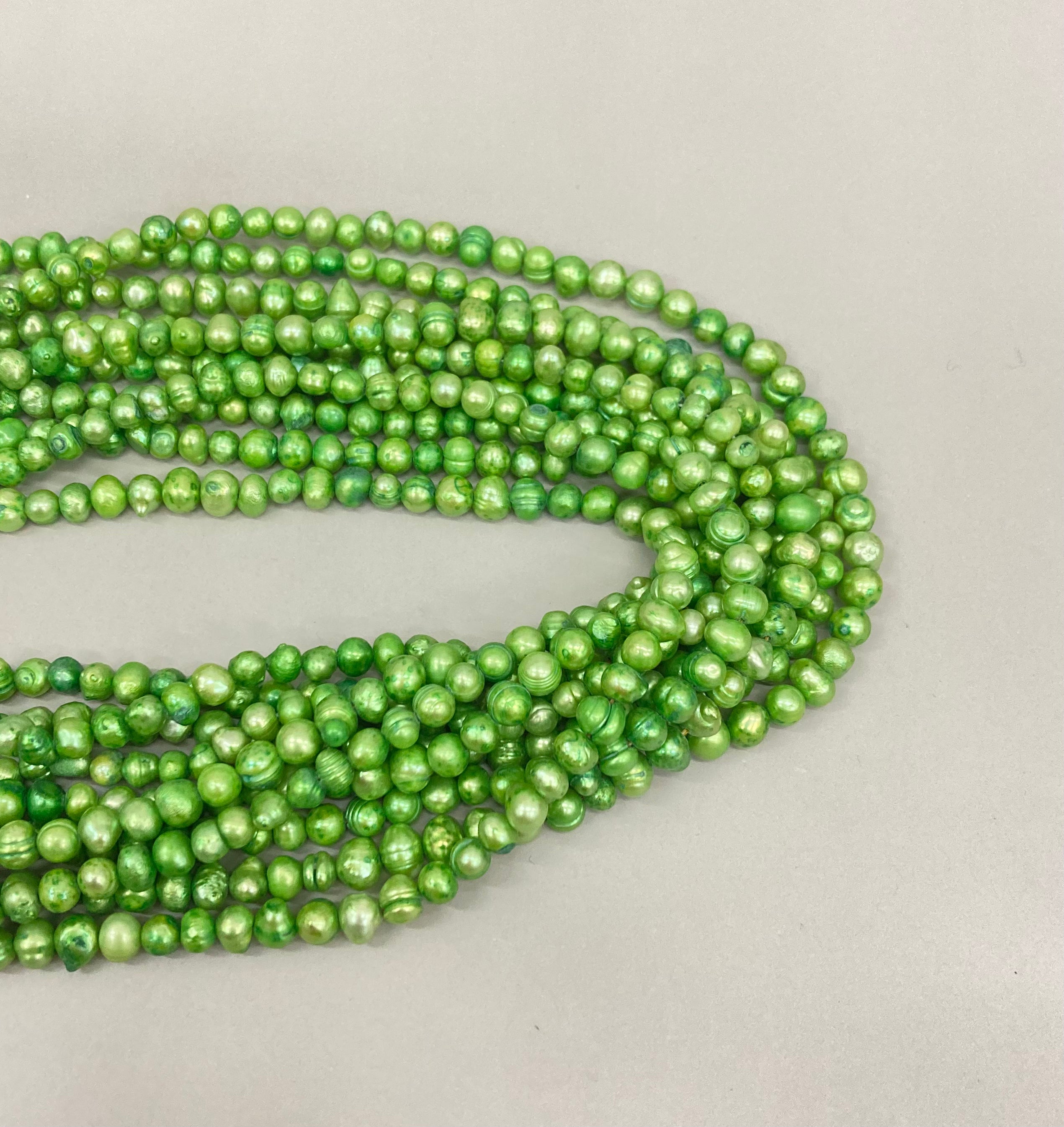 PERLA REDONDA IRREGULAR | VERDE | 6MM (22-16U) [2-54D]