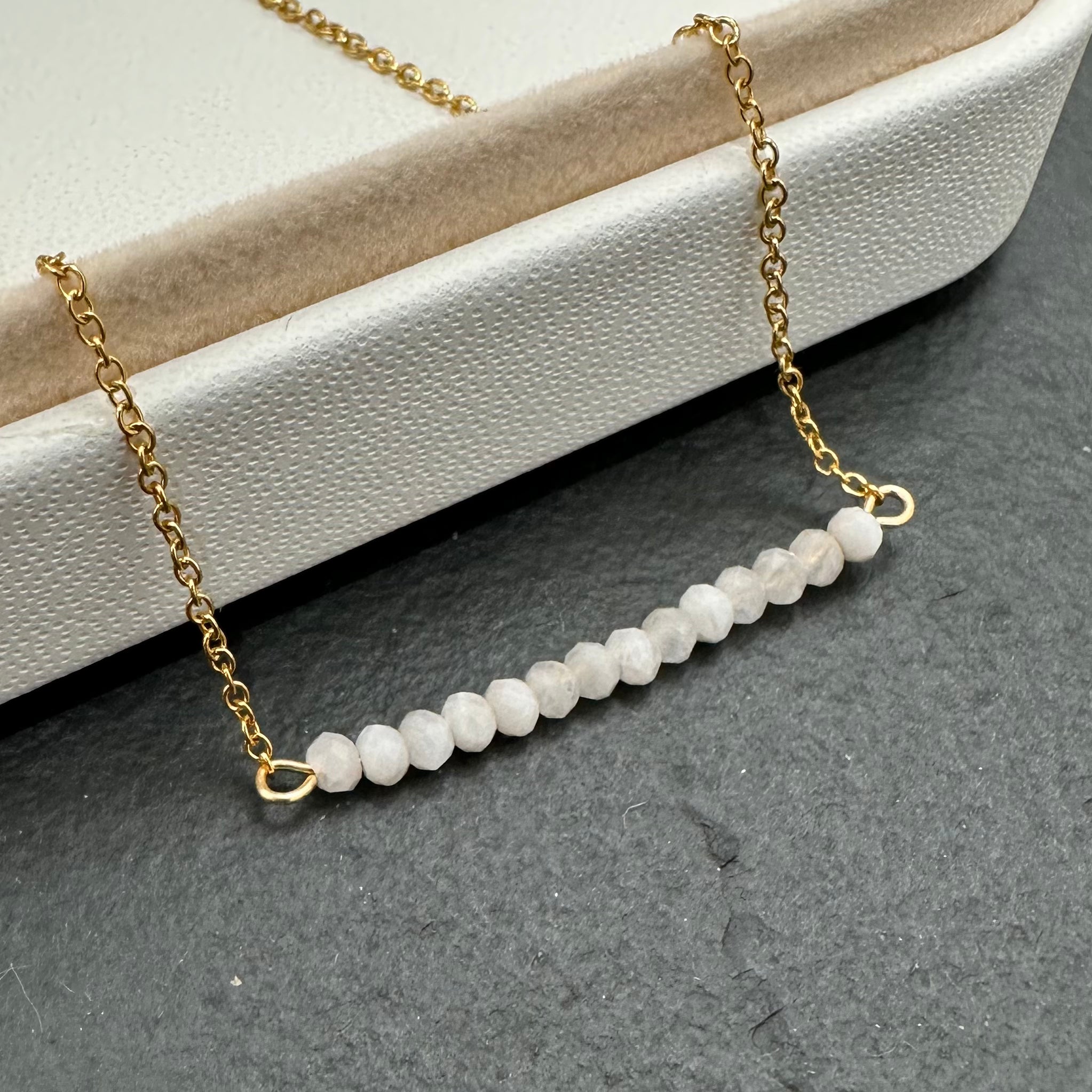 COLLAR | PIEDRAS