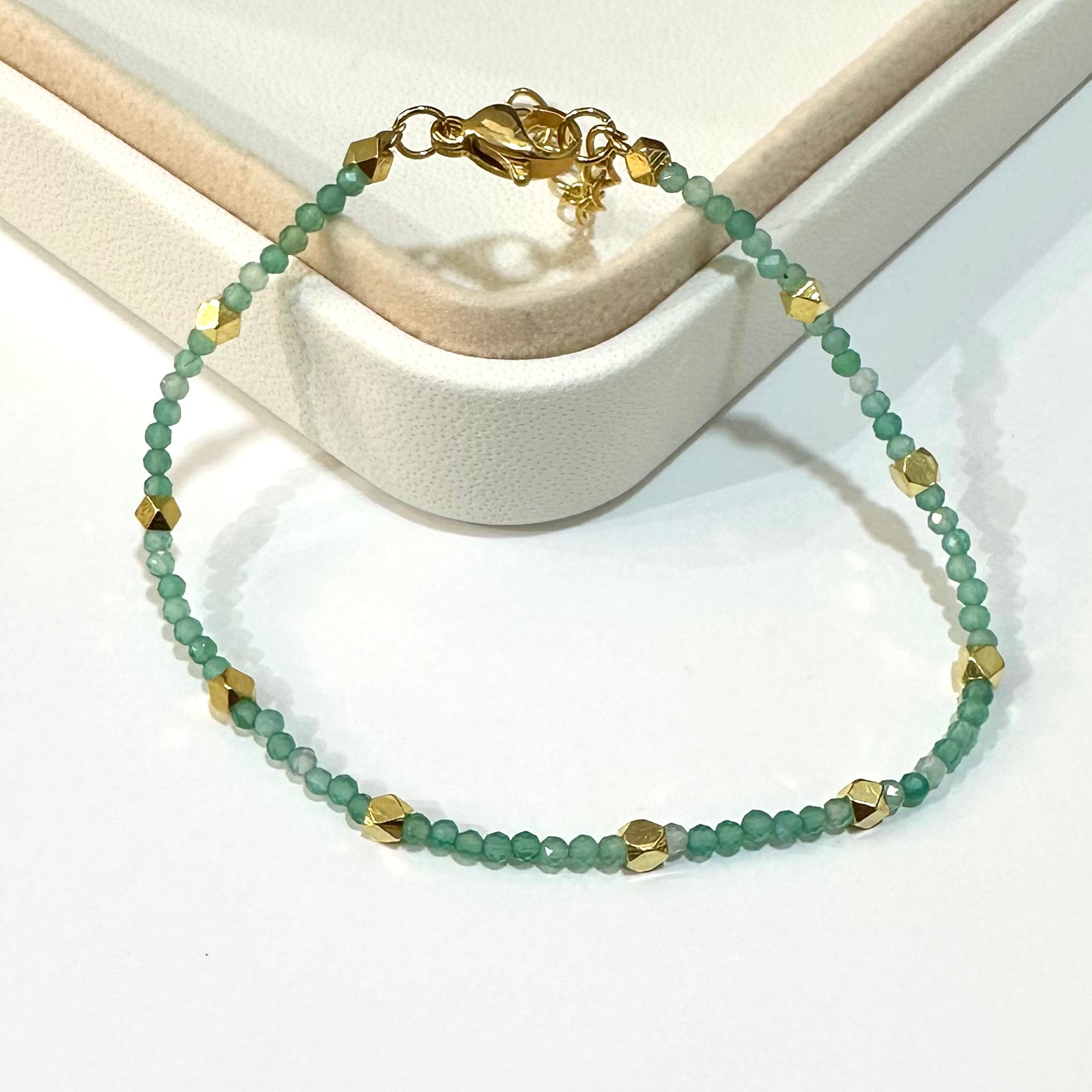 PULSERA DE PIEDRAS | ONIX VERDE 2MM | BAÑO DE ORO | 20CM (15-3B)