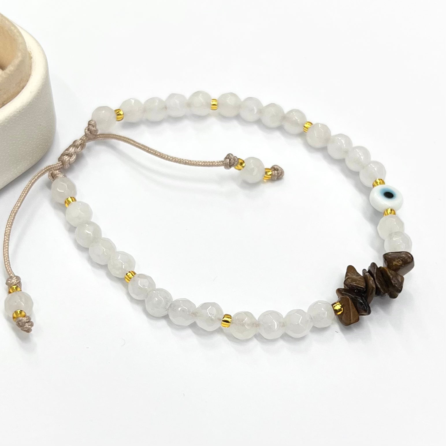 PULSERA BLANCA | CHIP OJO DE TIGRE | LUNAM