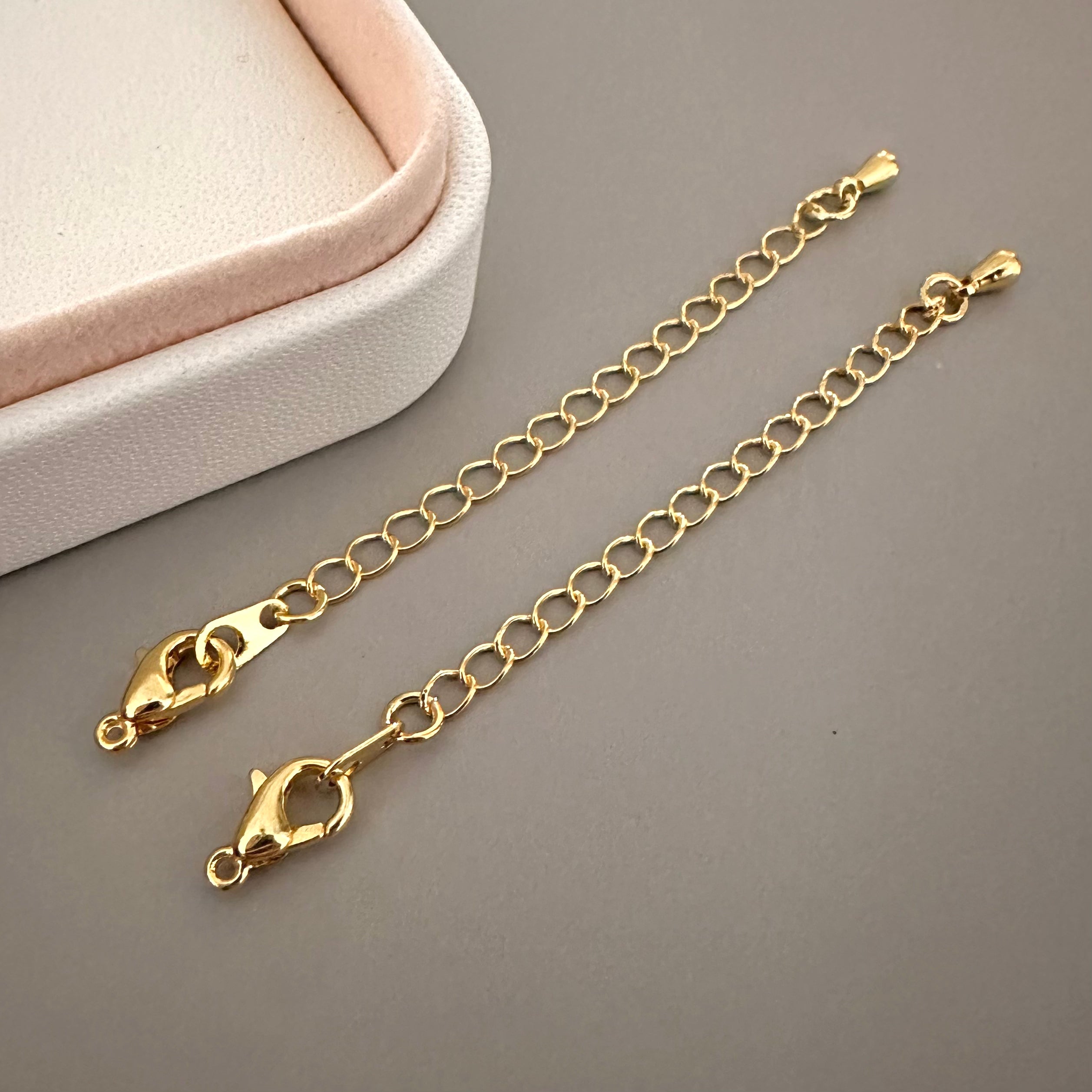 Broche De Solapa De Rosa Con Cadena Y Borla - Aleación Y Tela, Ideal Para Bodas, Trajes Y Ocasiones Especiales