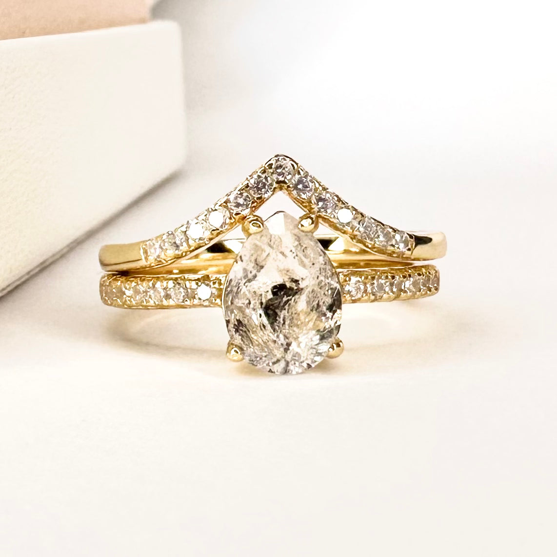 ANILLO “REINA” | DIAMANTE HERKIMER | BAÑO DE ORO 14K