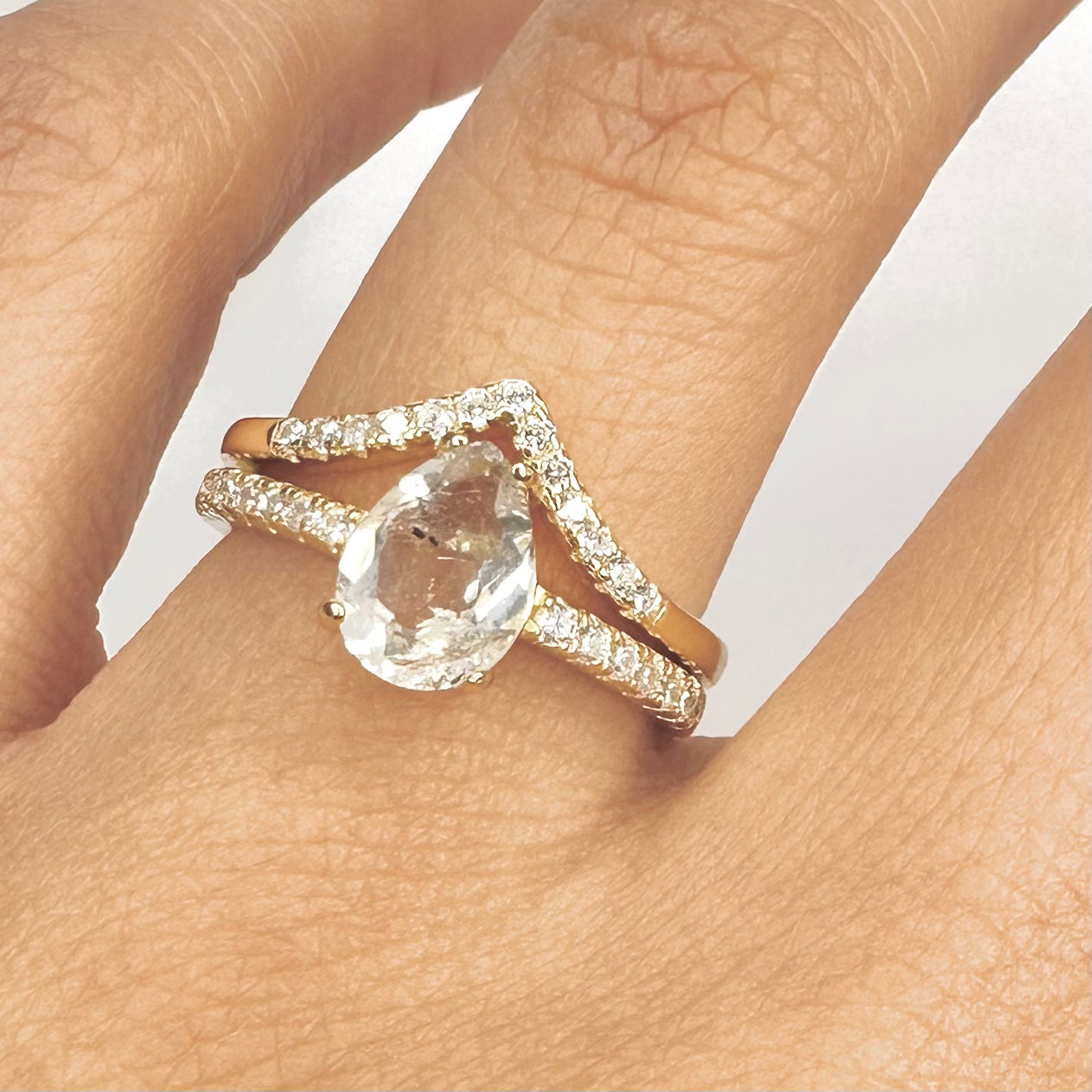 ANILLO “REINA” | DIAMANTE HERKIMER | BAÑO DE ORO 14K