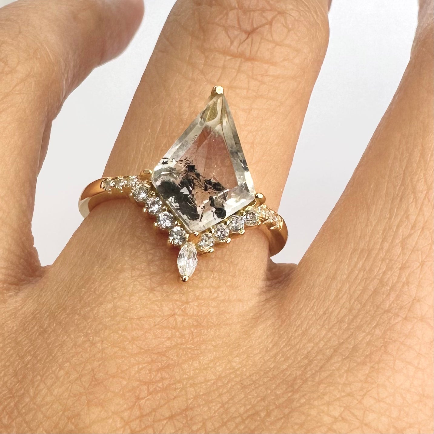 ANILLO “COMETA” | DIAMANTE HERKIMER | BAÑO DE ORO 14K