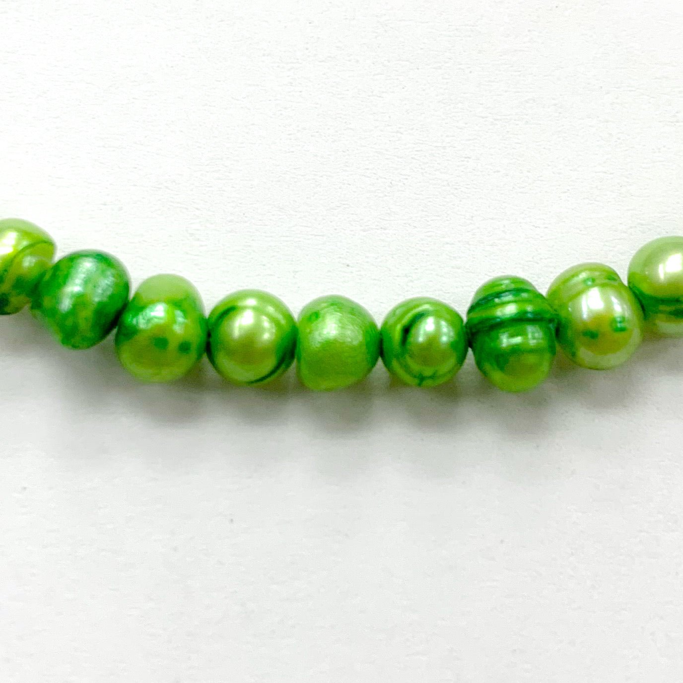 PERLA REDONDA IRREGULAR | VERDE | 5MM (22-15U) [2-53D]