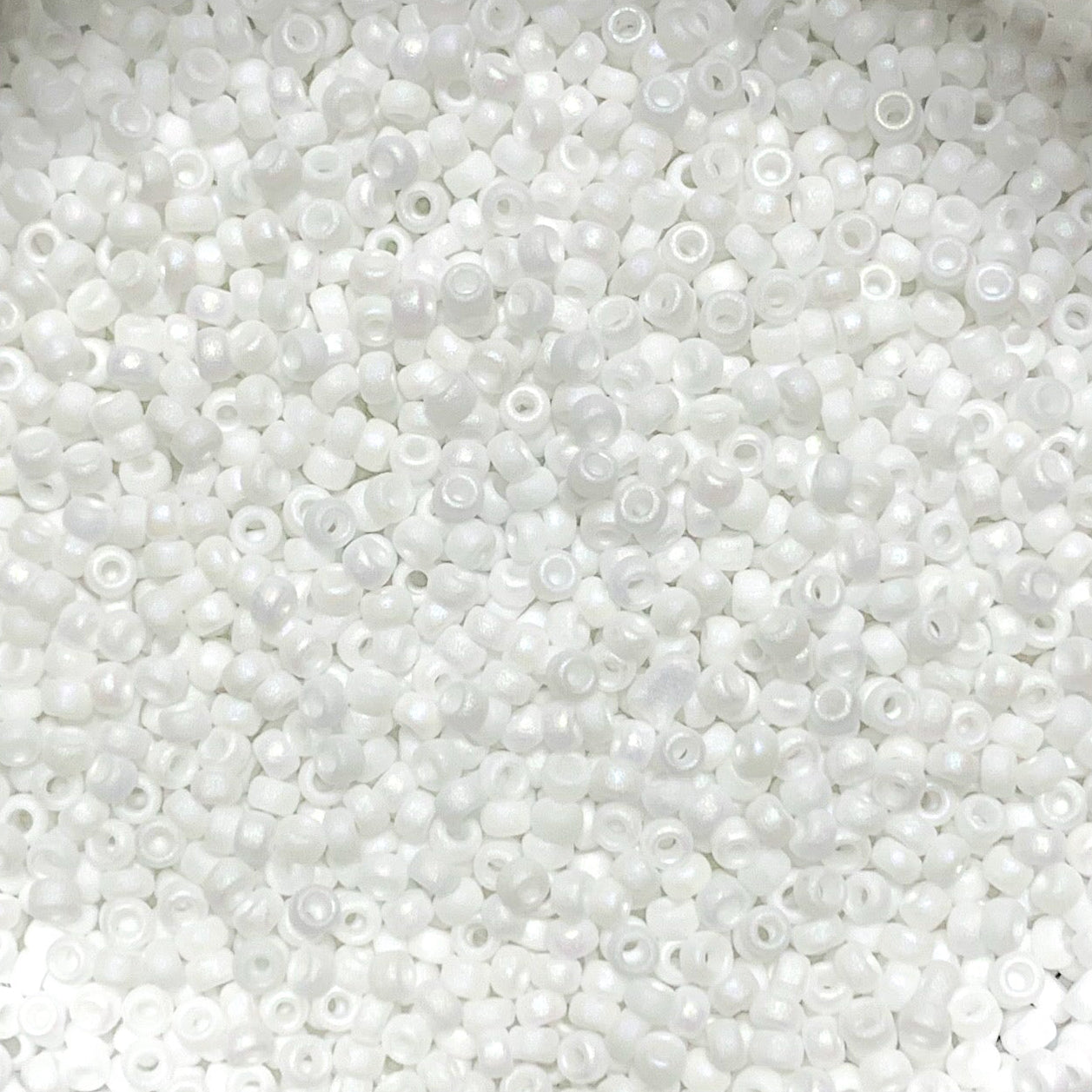 MIYUKI ROUND ROCAILLES 11/0 | 402FRRR | BLANCO FROST(C30)[C9]